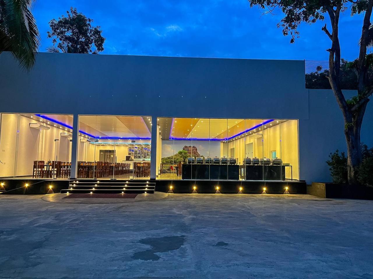 Acme Grand Hotel Habarana Exterior photo