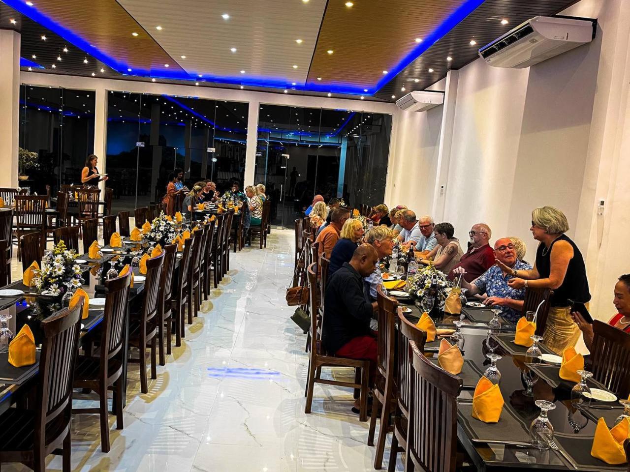 Acme Grand Hotel Habarana Exterior photo
