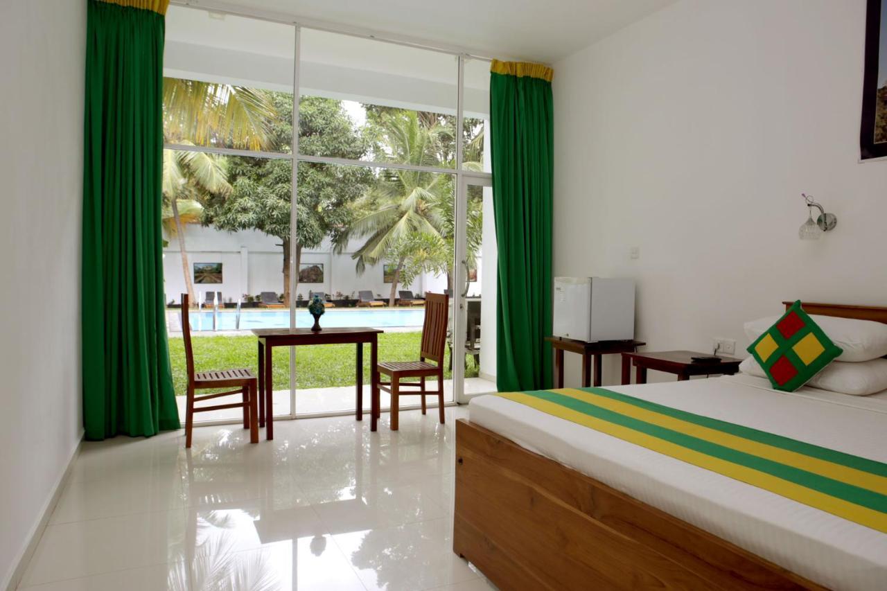 Acme Grand Hotel Habarana Exterior photo