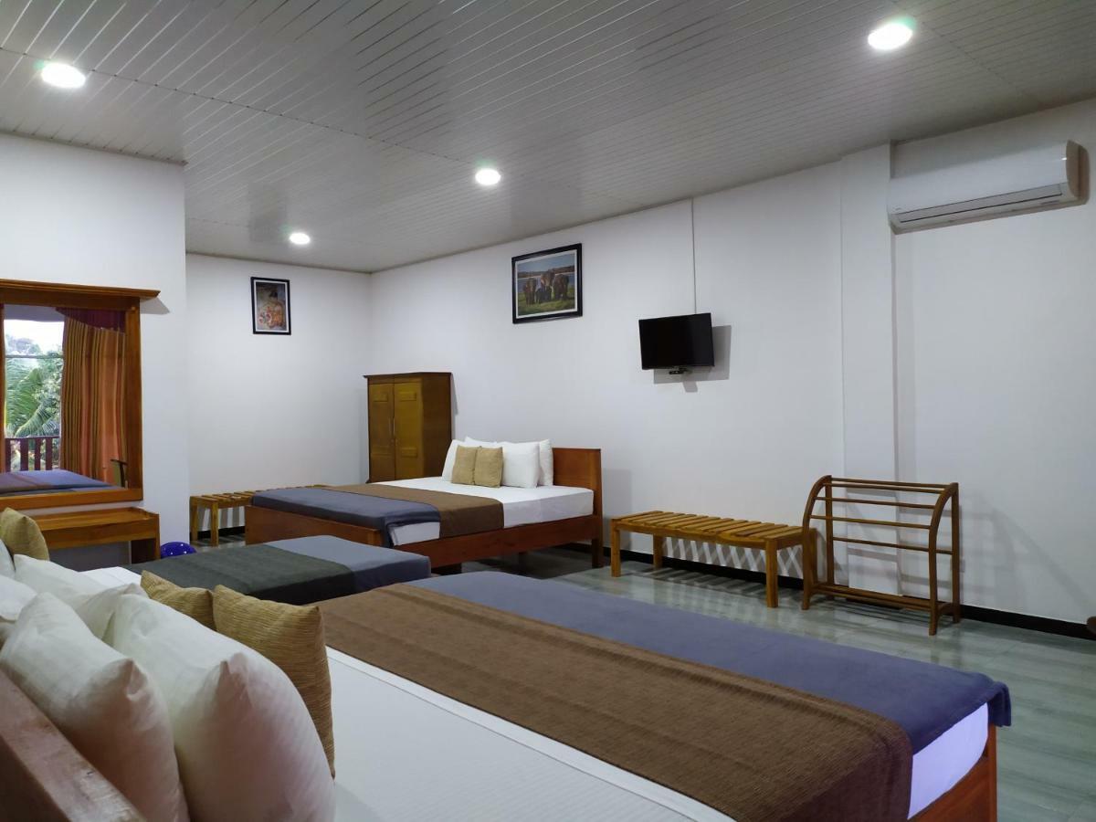 Acme Grand Hotel Habarana Exterior photo